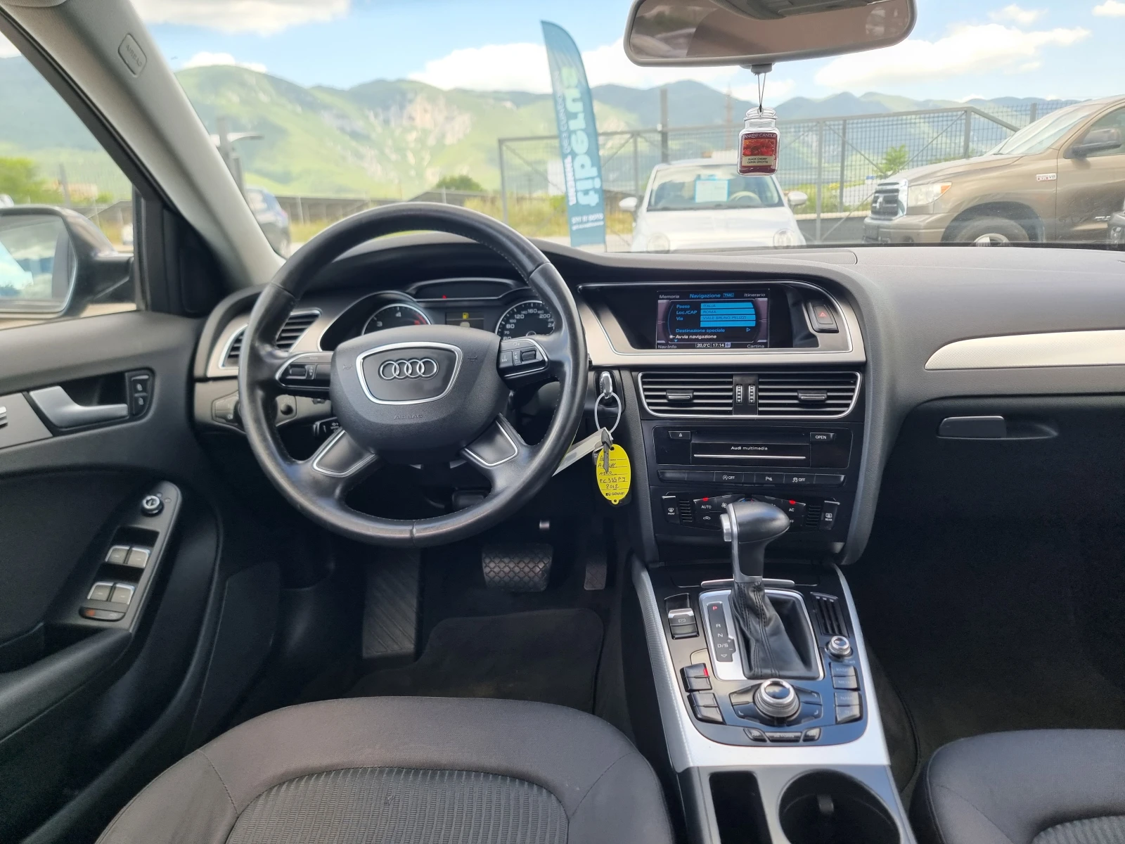 Audi A4 2.0TDI, снимка 12 - Автомобили и джипове - 55239990