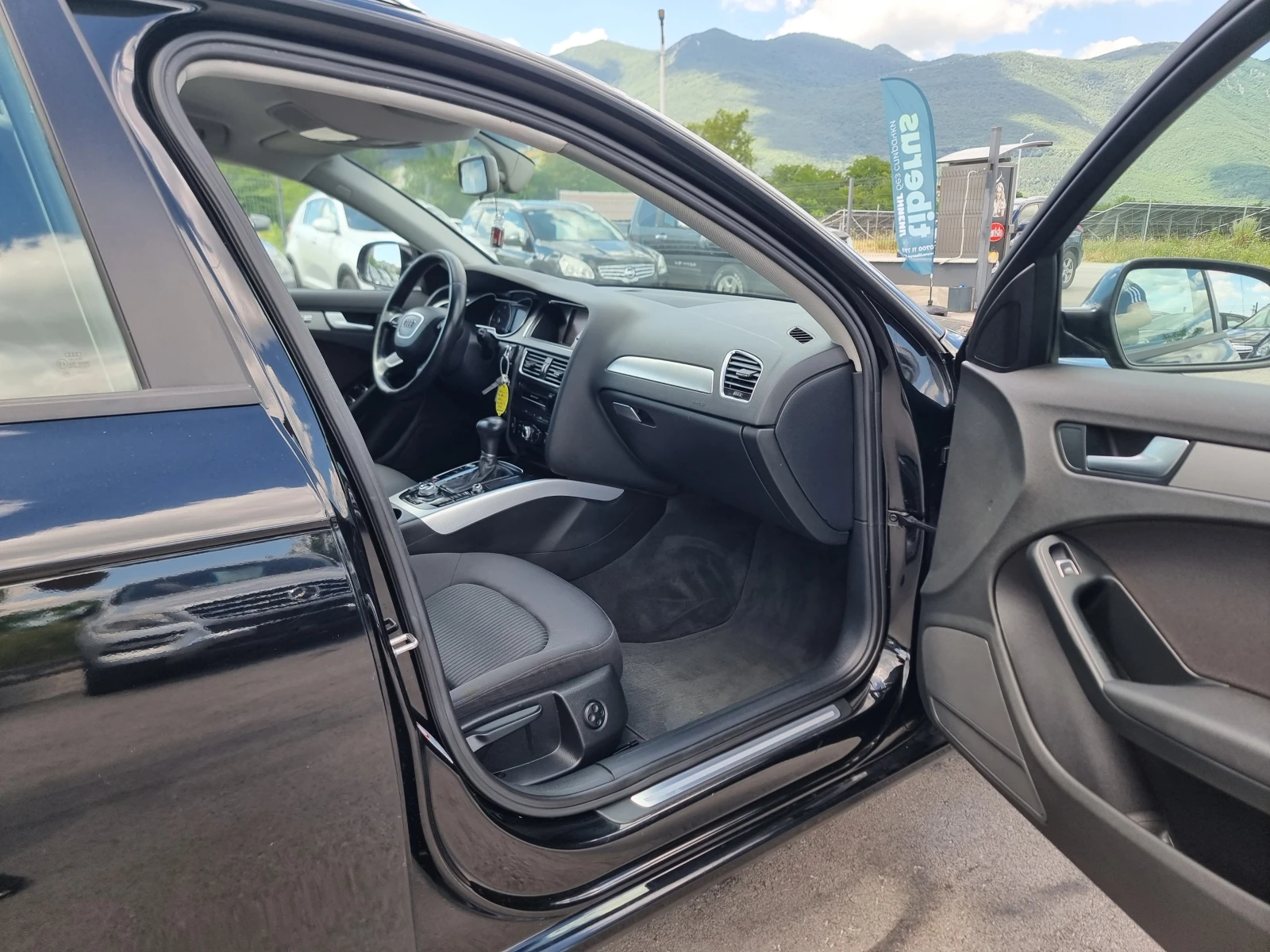 Audi A4 2.0TDI, снимка 15 - Автомобили и джипове - 55239990