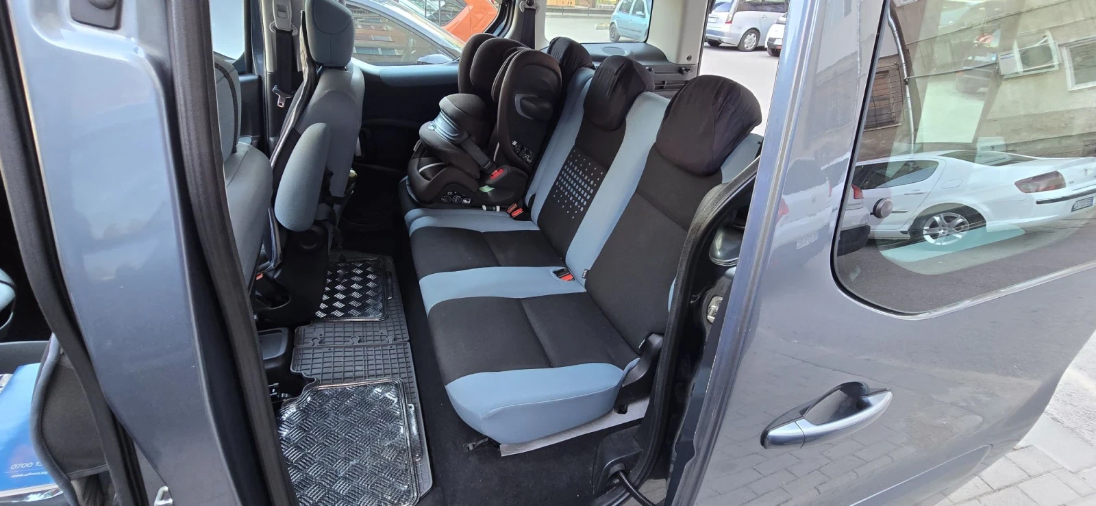 Citroen Berlingo 1.6HDI, снимка 7 - Автомобили и джипове - 55904708