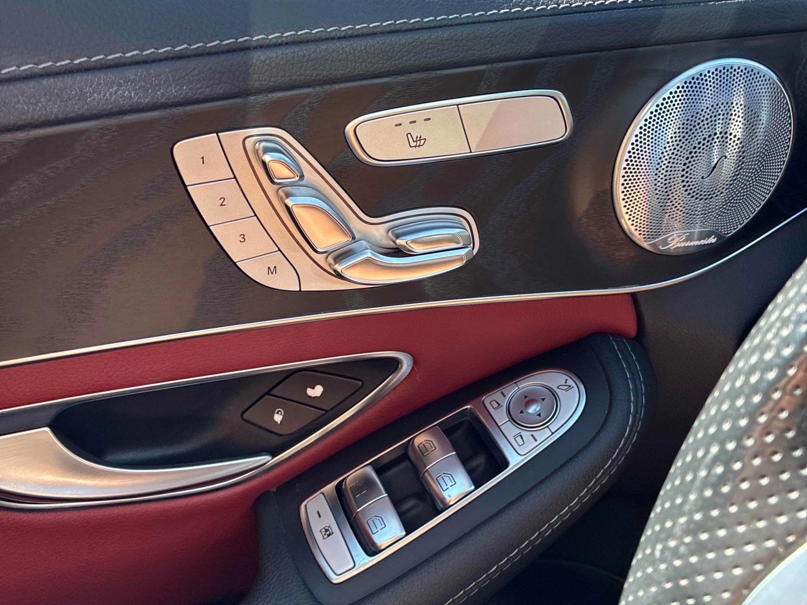 Mercedes-Benz C 43 AMG * Burmester * 360 * CARFAX * , снимка 12 - Автомобили и джипове - 56015043