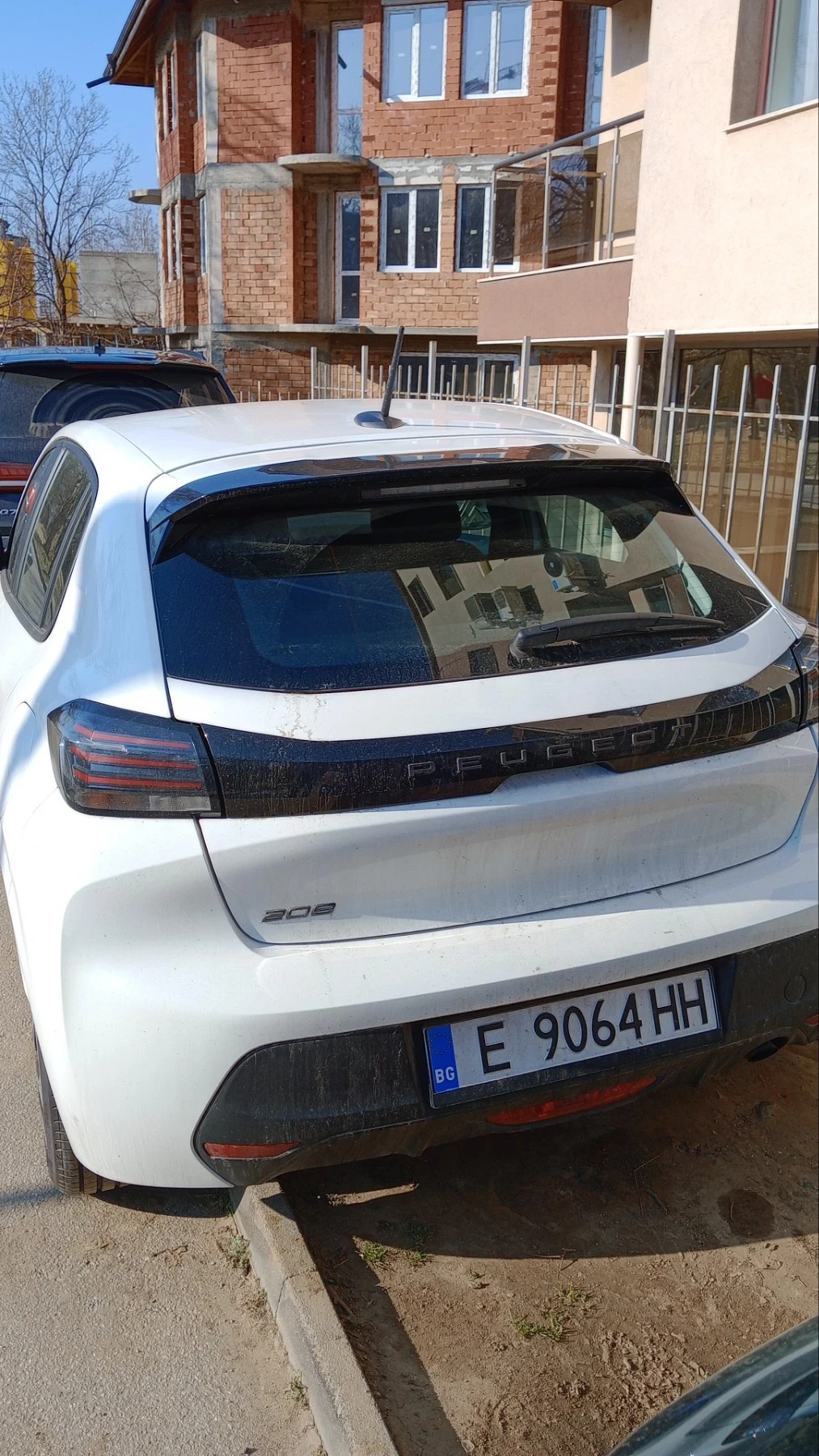 Peugeot 208, снимка 5 - Автомобили и джипове - 56723485