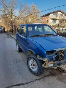 Nissan Terrano  2.4i бензин / 2.7tdi дизел, снимка 2