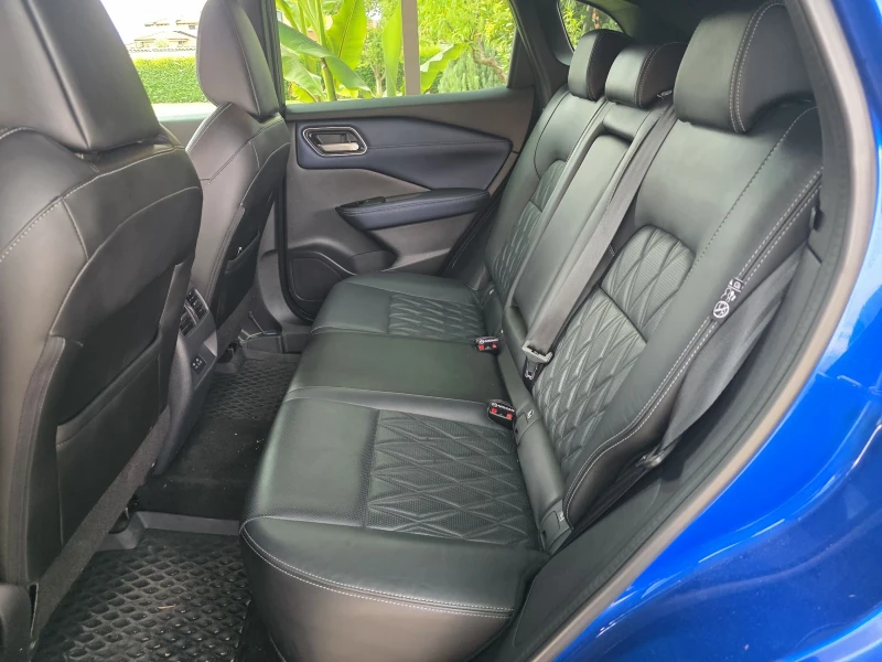 Nissan Qashqai 1.3 DIG-T MHEV Tekna Plus, снимка 9 - Автомобили и джипове - 51255736