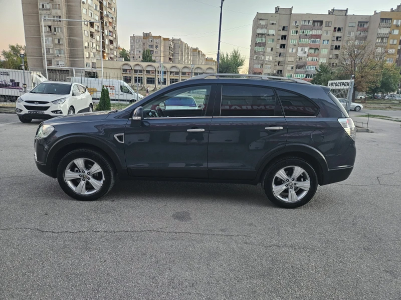 Chevrolet Captiva 2.0d (150 Hp) AT/4x4/Navi/Камера/7места/Кожa, снимка 2 - Автомобили и джипове - 51799291