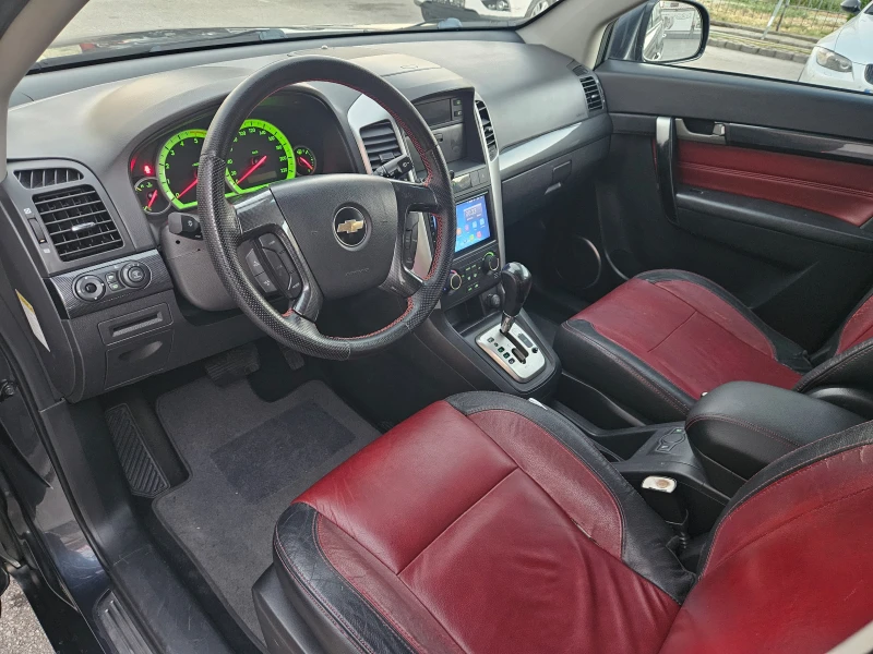 Chevrolet Captiva 2.0d (150 Hp) AT/4x4/Navi/Камера/7места/Кожa, снимка 9 - Автомобили и джипове - 51799291