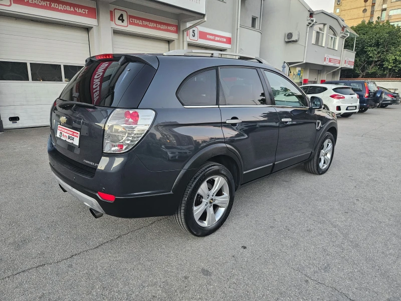 Chevrolet Captiva 2.0d (150 Hp) AT/4x4/Navi/Камера/7места/Кожa, снимка 5 - Автомобили и джипове - 51799291