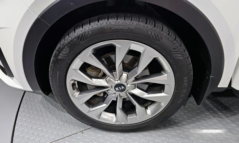 Kia Sorento Diesel 2.2 2WD Prestige, снимка 5 - Автомобили и джипове - 52107702