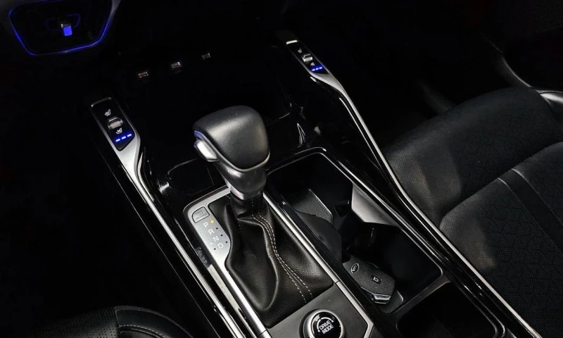 Kia Sorento Diesel 2.2 2WD Prestige, снимка 9 - Автомобили и джипове - 52107702