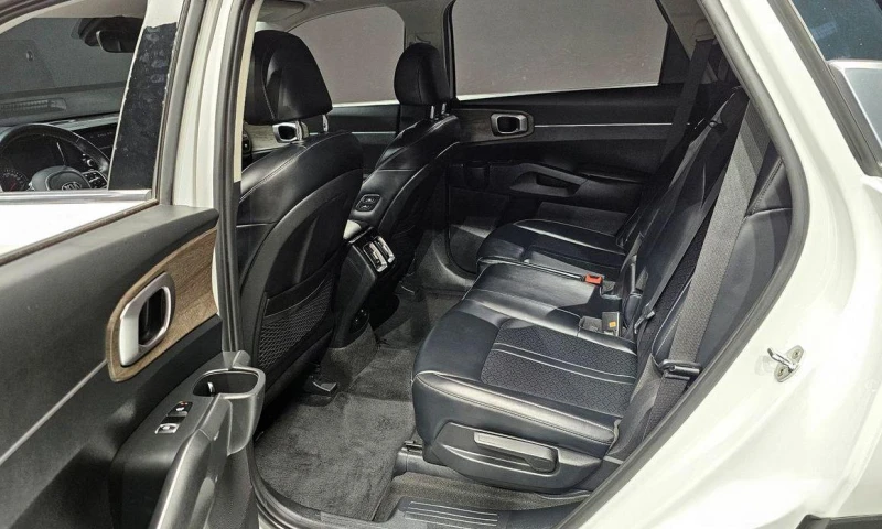 Kia Sorento Diesel 2.2 2WD Prestige, снимка 12 - Автомобили и джипове - 52107702