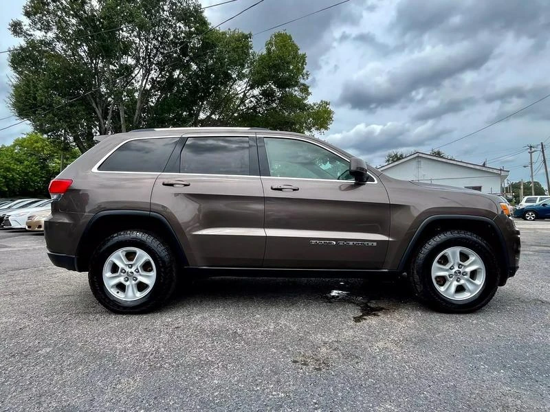 Jeep Grand cherokee Laredo* Keyless* Bluetooth* Камера, снимка 3 - Автомобили и джипове - 48147213