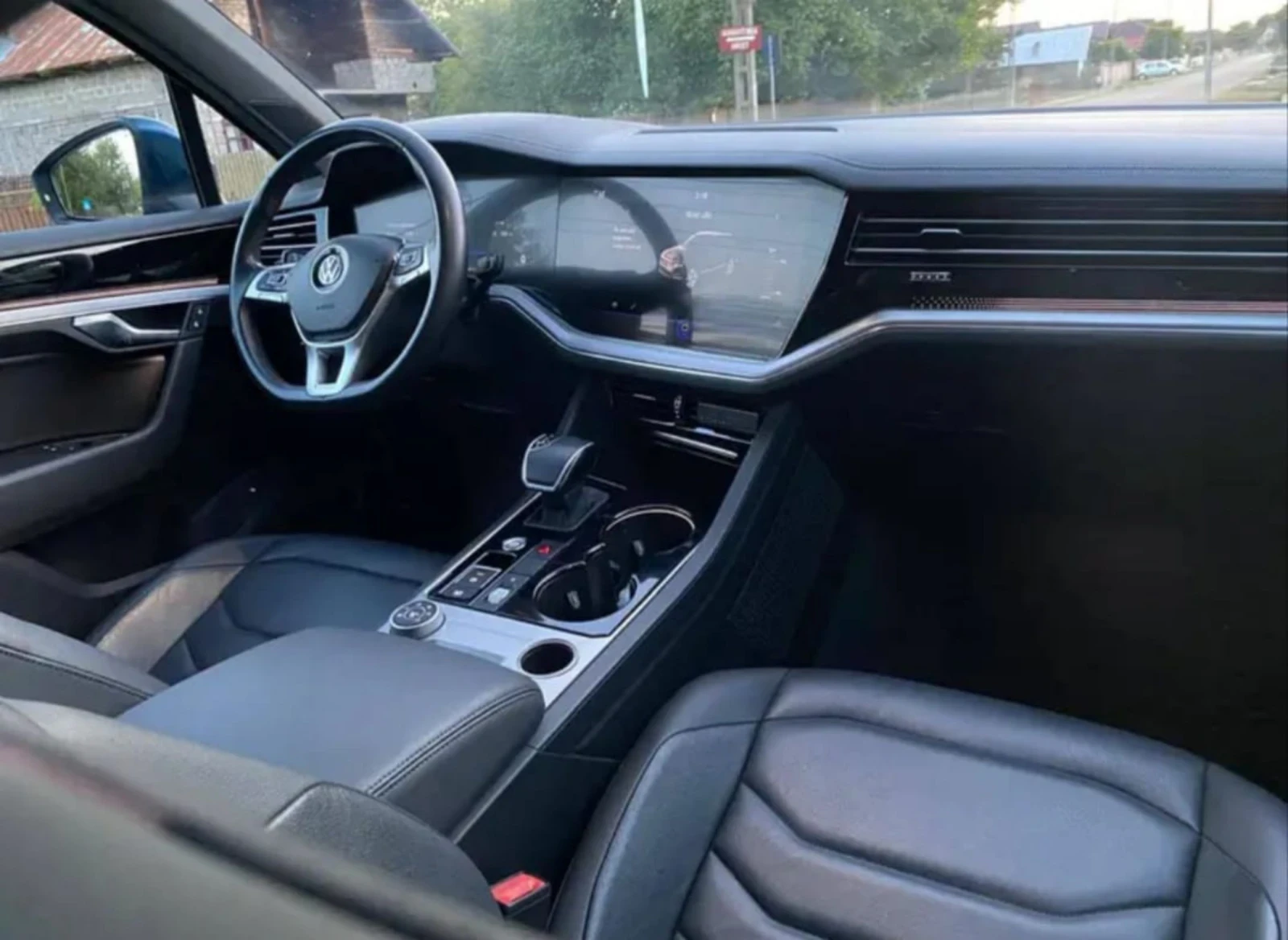 VW Touareg 3.0 TDI, 4Motion, снимка 6 - Автомобили и джипове - 54106237