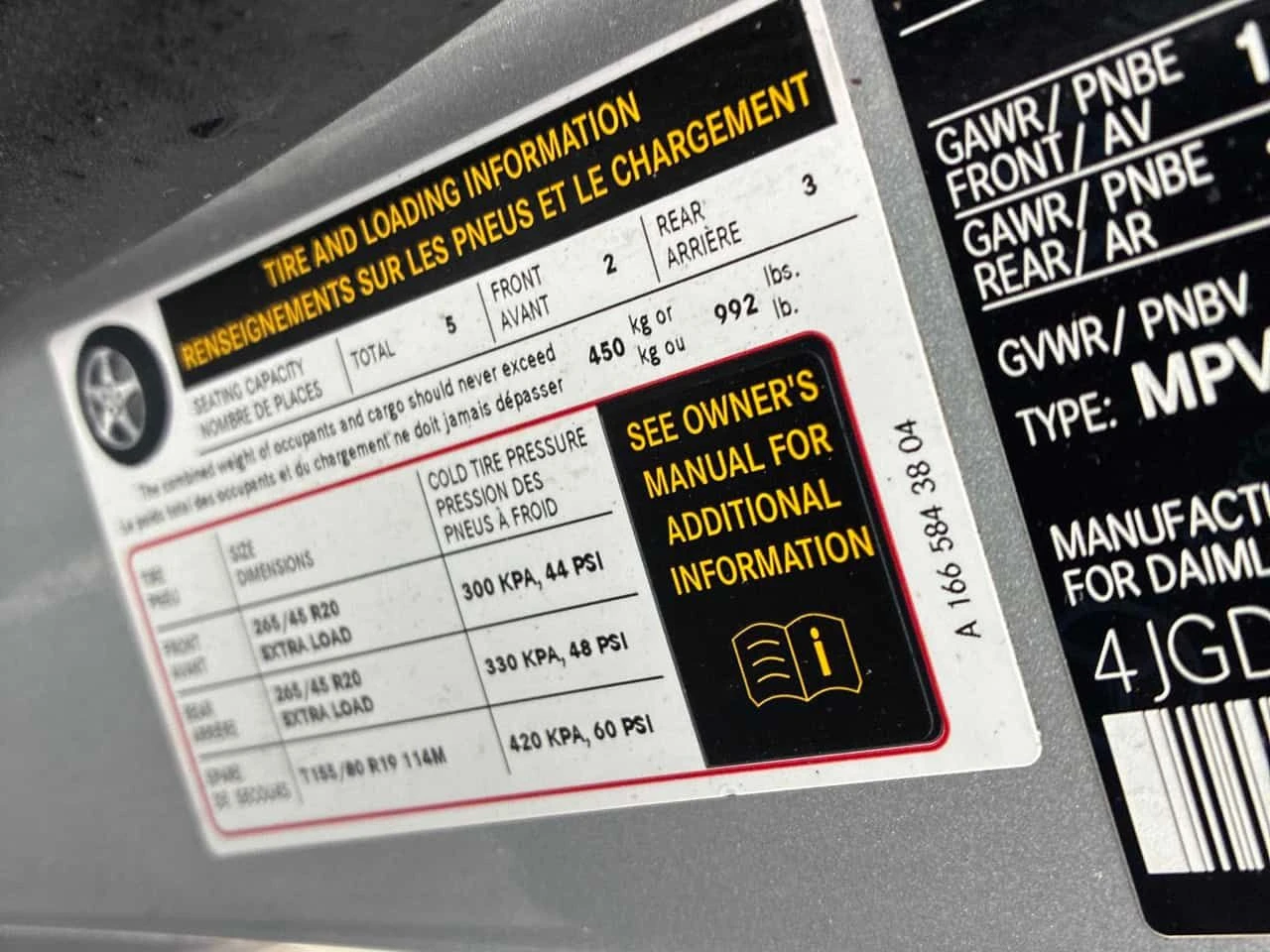 Mercedes-Benz GLE 400 * CARFAX * Harman Kardon * 360 Камери * , снимка 12 - Автомобили и джипове - 54197265