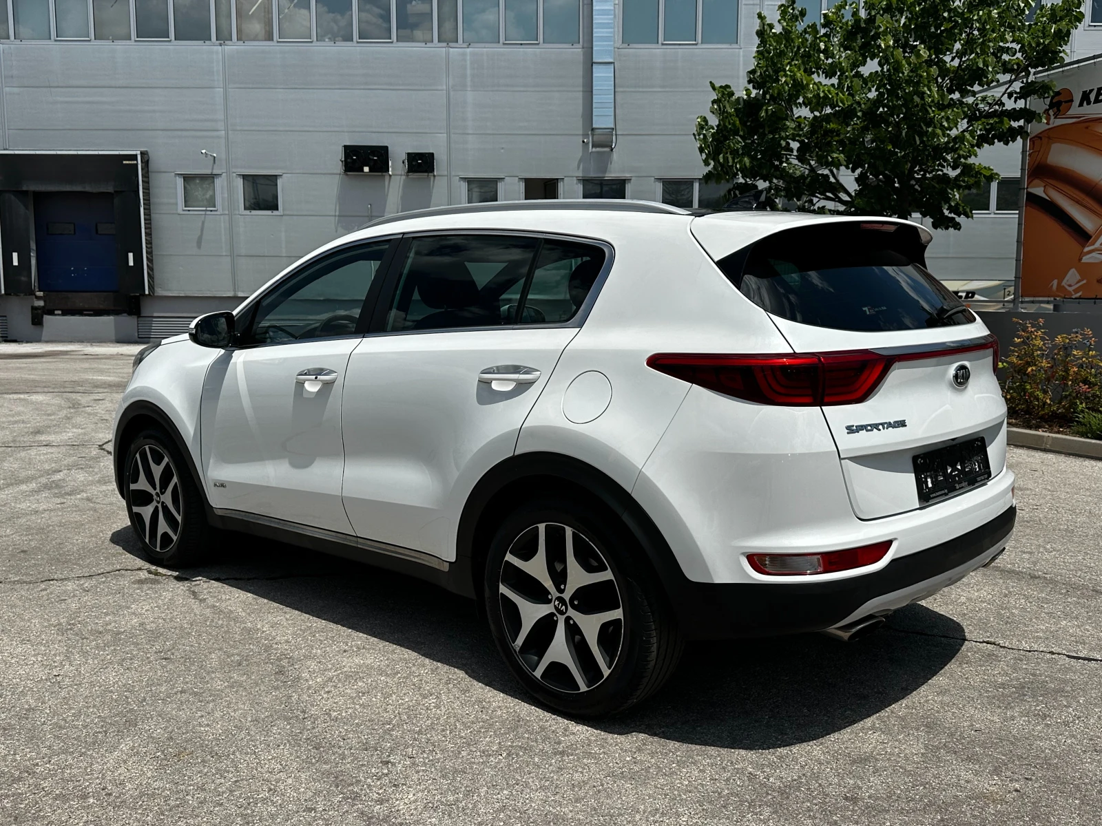 Kia Sportage 1.6 TGDI GT Line 4WD/ГАРАНЦИЯ, снимка 3 - Автомобили и джипове - 54295167