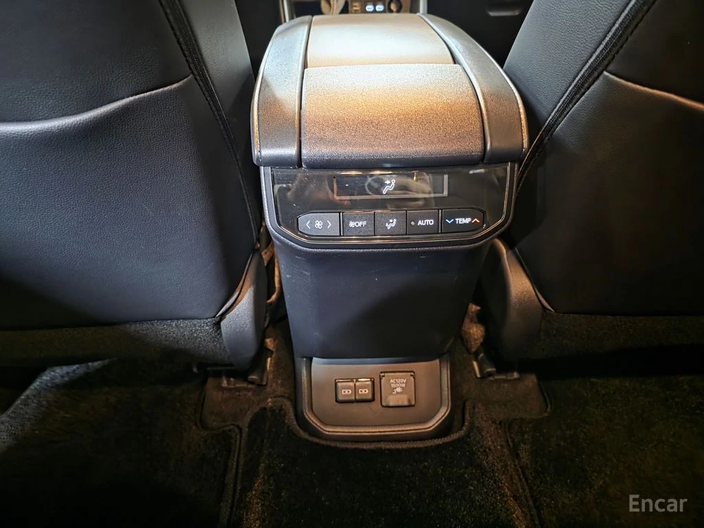 Toyota Highlander 2.5* AWD* LIMITED* ПОДГРЕВ* ОБДУХВАНЕ* 360КАМЕРА* , снимка 15 - Автомобили и джипове - 54564617