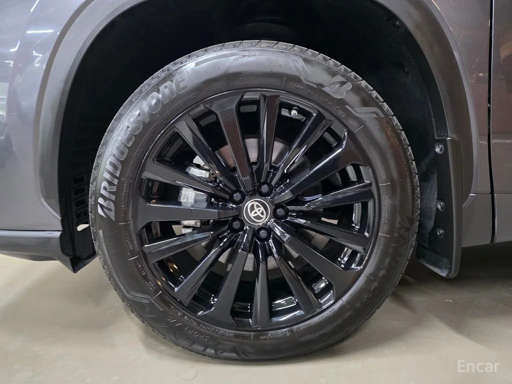 Toyota Highlander 2.5* AWD* LIMITED* ПОДГРЕВ* ОБДУХВАНЕ* 360КАМЕРА* , снимка 6 - Автомобили и джипове - 54564617
