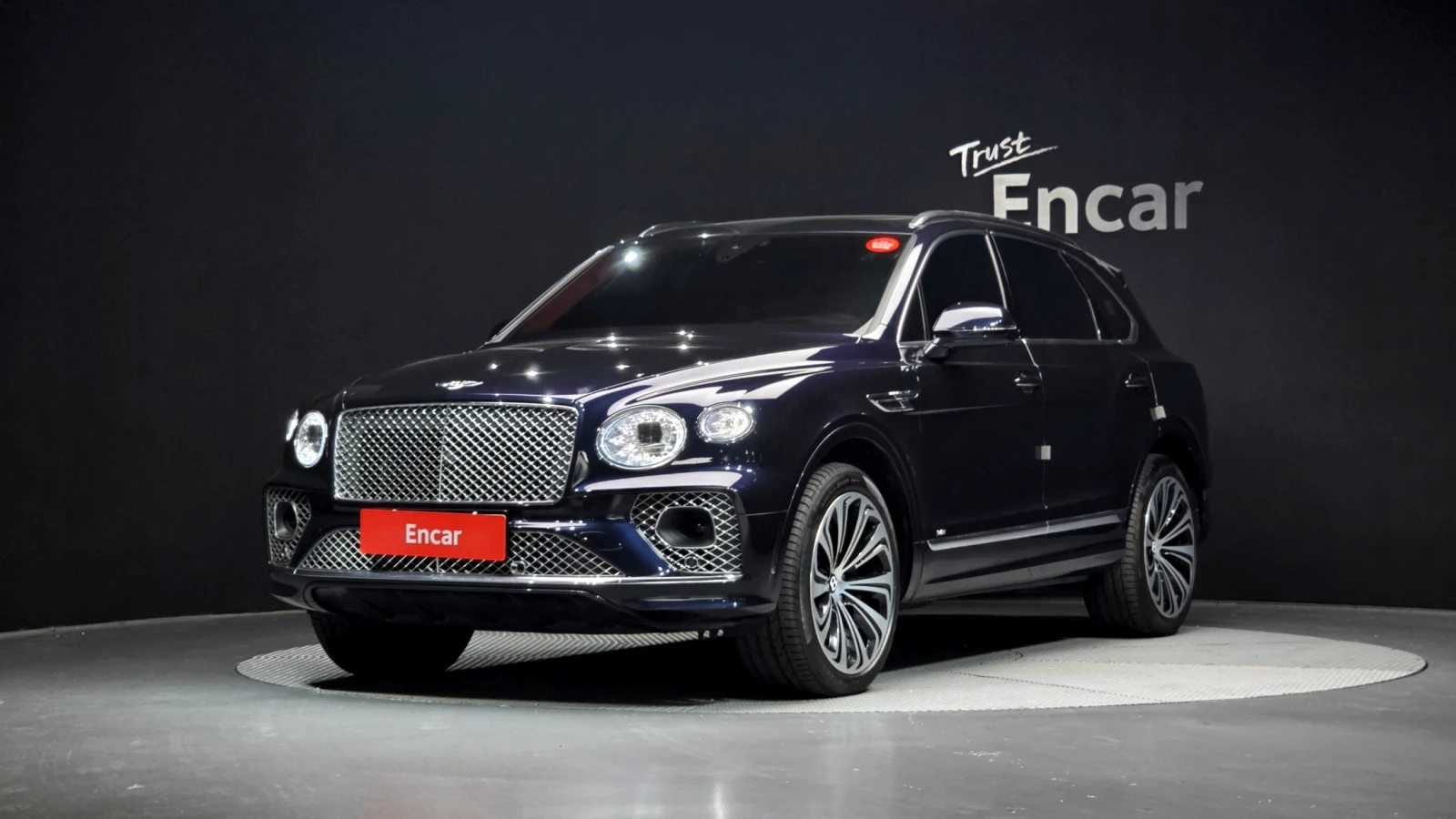 Bentley Bentayga V8* 360* ОБДУХВАНЕ* МАСАЖ* HUD* КРАЙНА ЦЕНА