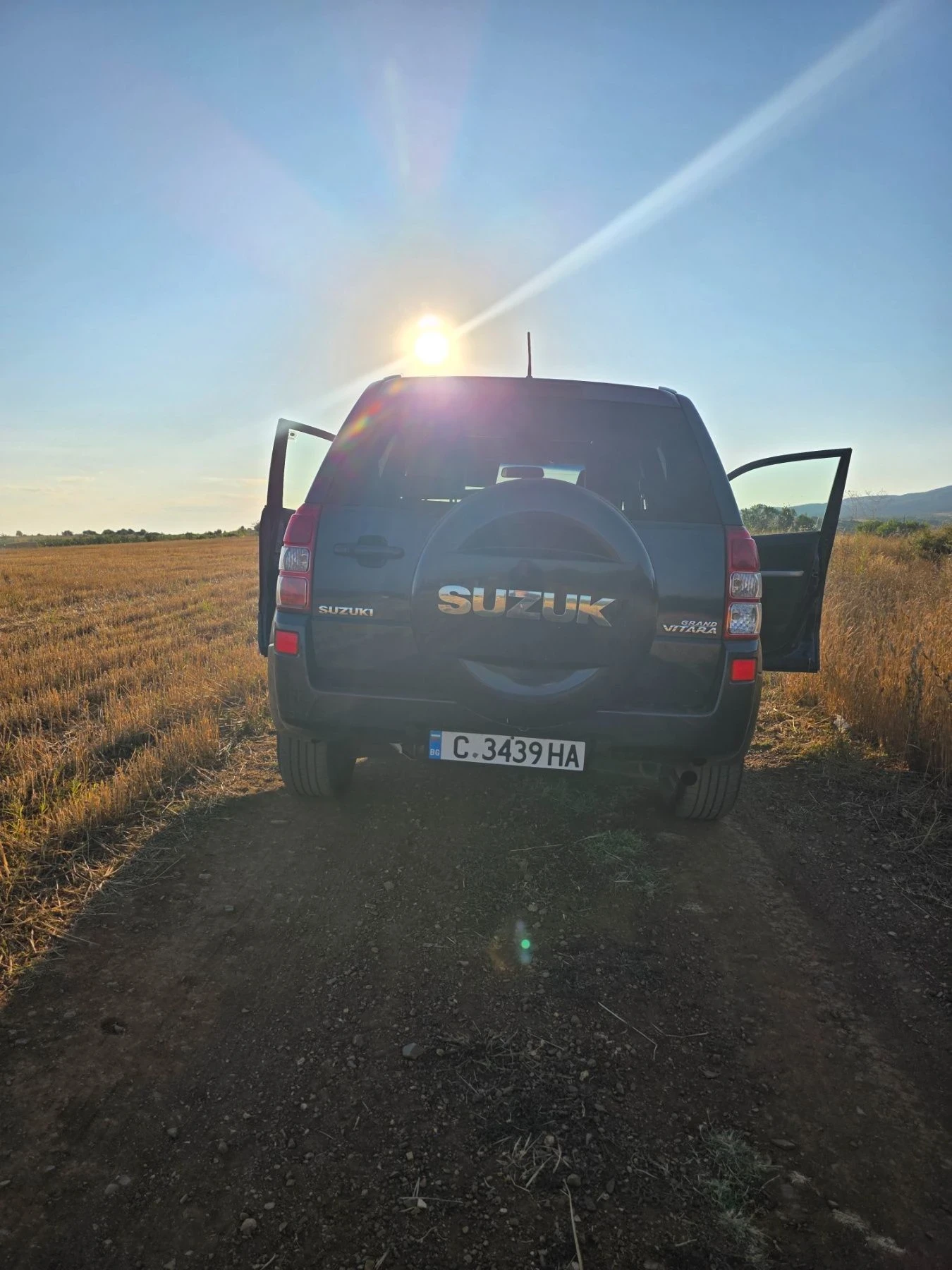 Suzuki Grand vitara, снимка 8 - Автомобили и джипове - 55854397