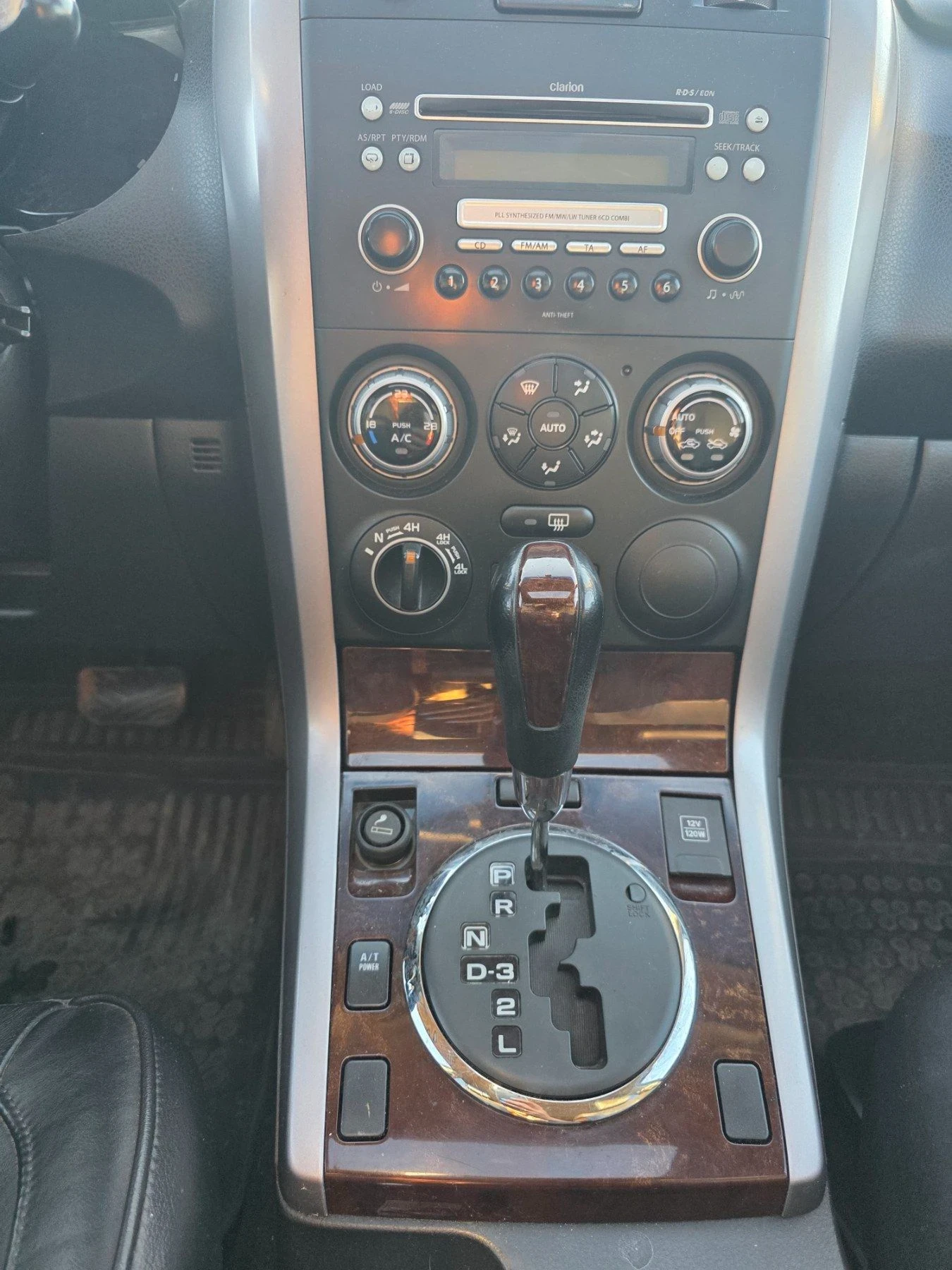Suzuki Grand vitara, снимка 7 - Автомобили и джипове - 55854397