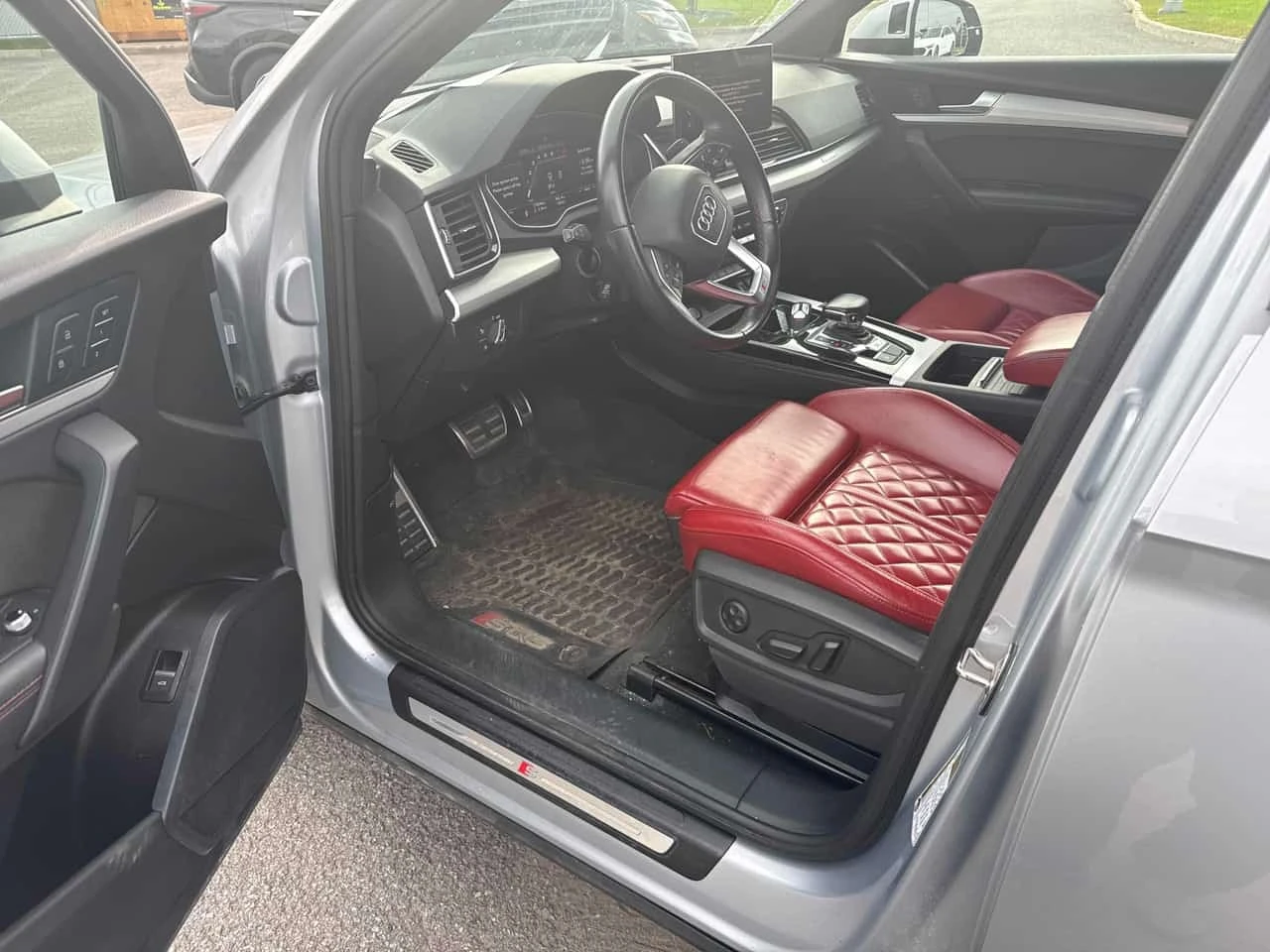 Audi SQ5 * Progressiv * CARFAX * ОПЦИЯ ЗА ФИНАНСИРАНЕ, снимка 5 - Автомобили и джипове - 56199523