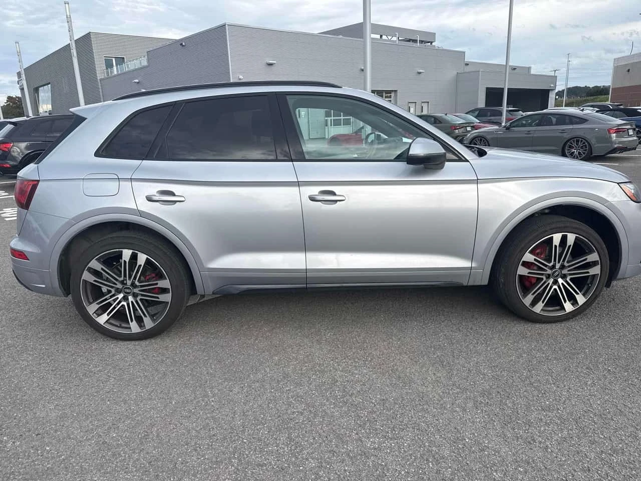 Audi SQ5 * Progressiv * CARFAX * ОПЦИЯ ЗА ФИНАНСИРАНЕ, снимка 3 - Автомобили и джипове - 56199523