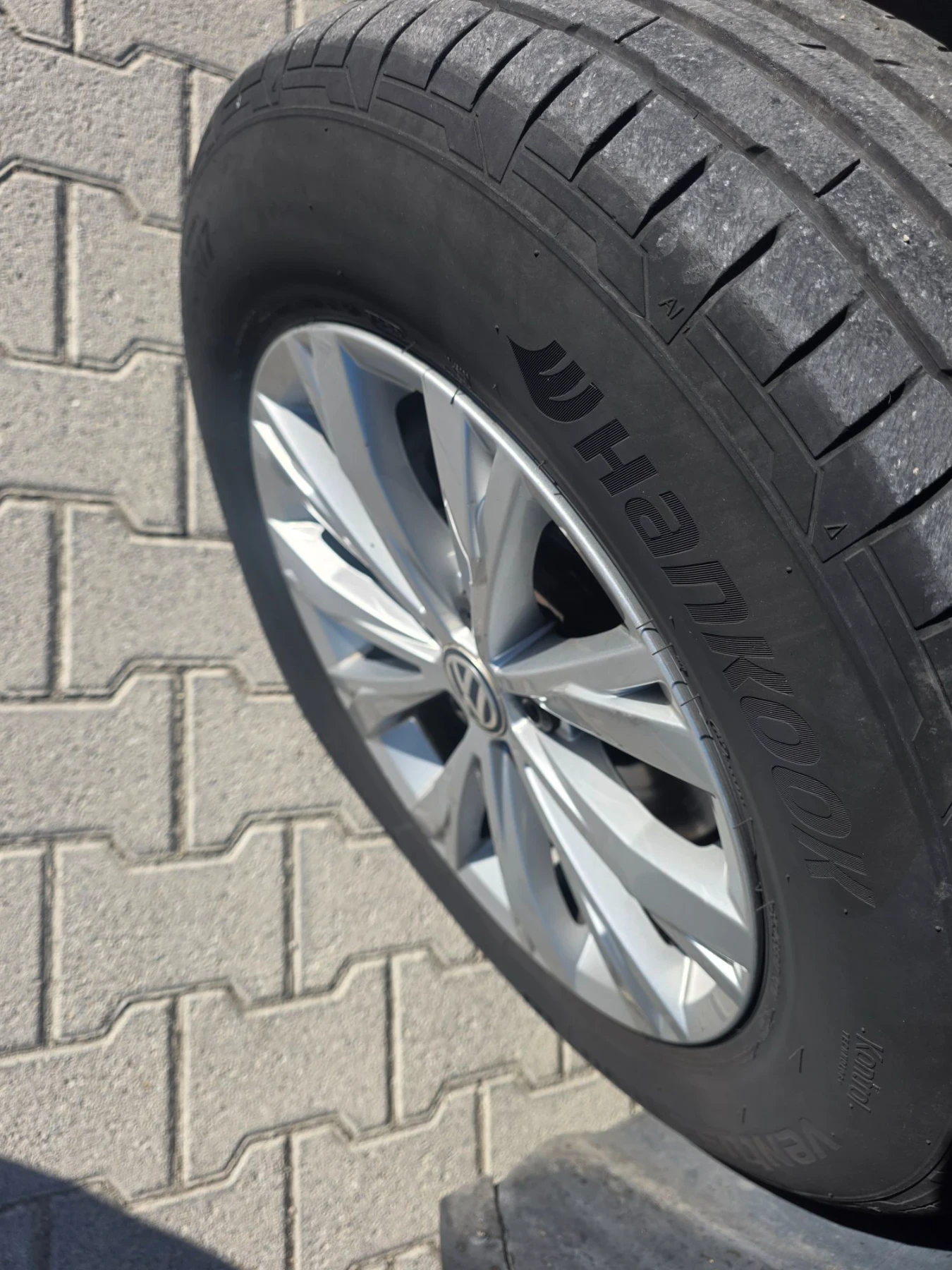 VW Tiguan 2.0TDi /4Motion/ Лизинг, снимка 15 - Автомобили и джипове - 56370217