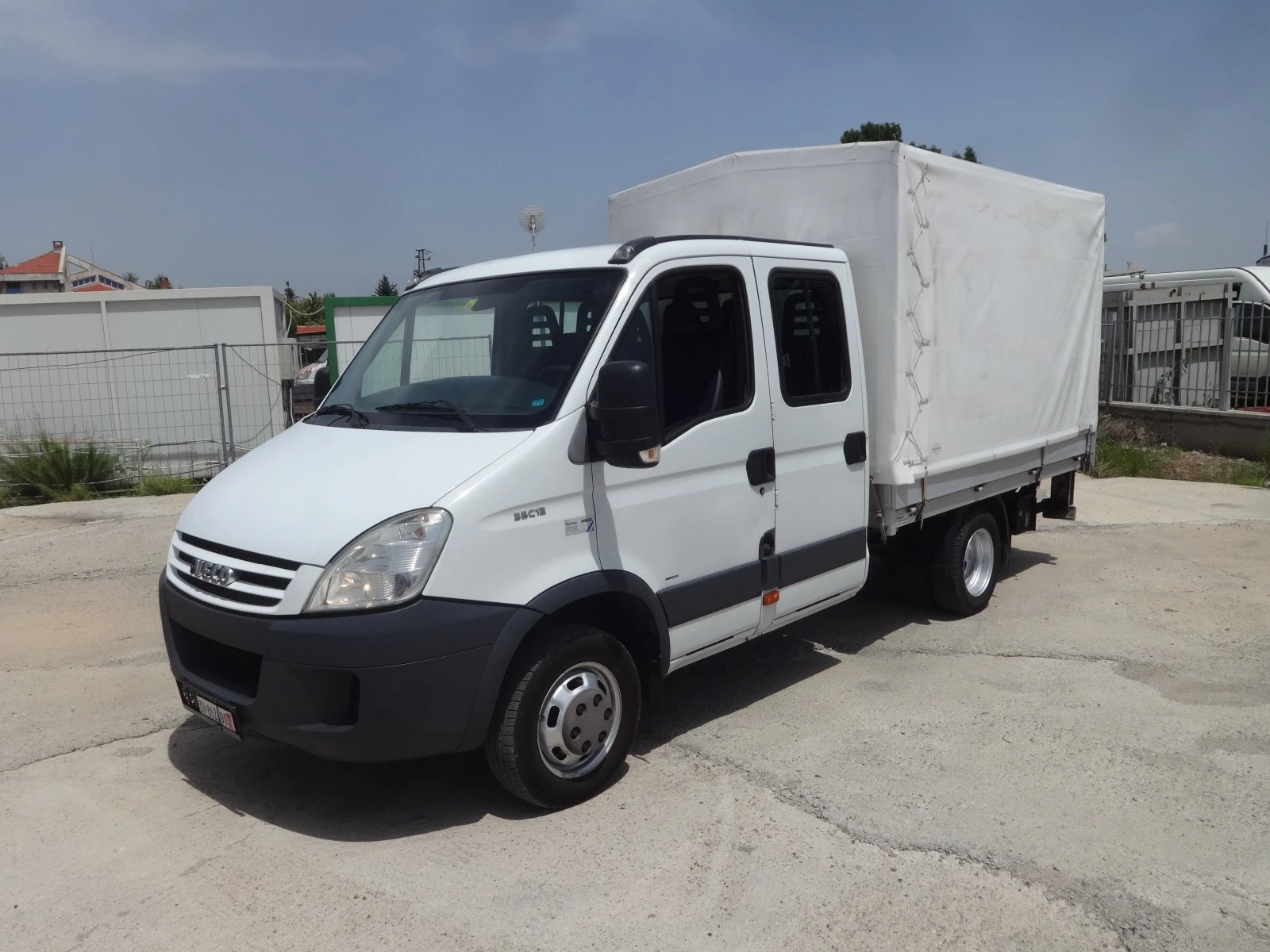 Iveco Daily 35C12  КАТ. * Б* 7места - изображение 3