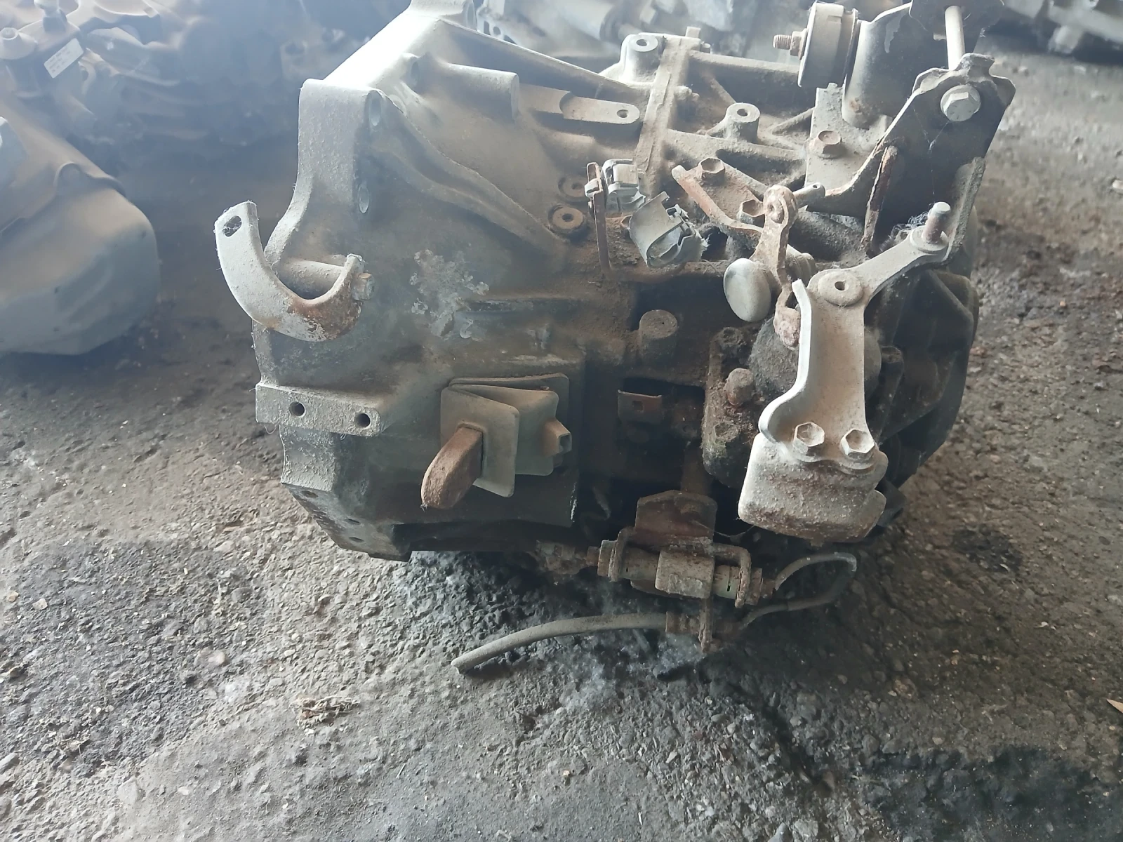Скорости ръчни Toyota Corolla Verso 2.0 d4d 2006г , снимка 3 - Части - 55274195