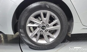 Kia K5 2.0 LPI Rental Car Luxury, снимка 5