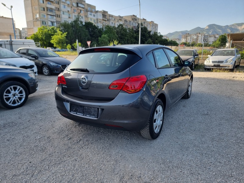 Opel Astra 1.4I , снимка 6 - Автомобили и джипове - 46342806