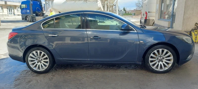 Opel Insignia, снимка 5 - Автомобили и джипове - 52509810