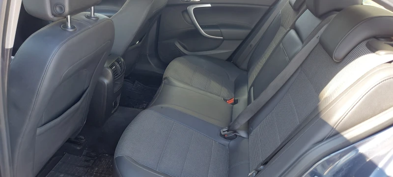 Opel Insignia, снимка 9 - Автомобили и джипове - 52509810