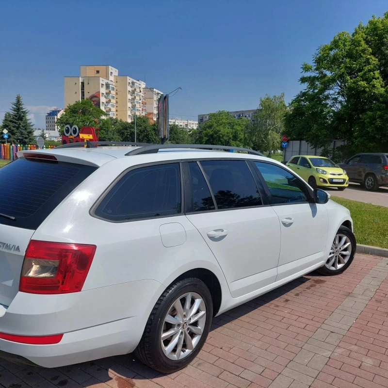 Skoda Octavia 1, 6 TDI Автомат, снимка 2 - Автомобили и джипове - 51063495
