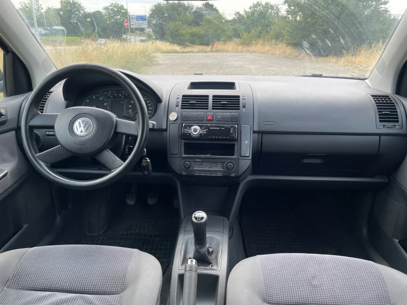 VW Polo 1.2i 63ks KLIMA, снимка 13 - Автомобили и джипове - 51275889