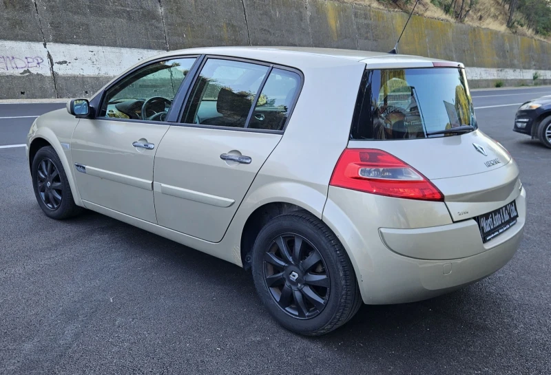 Renault Megane 1.5 DCI 6 Скорости !!!, снимка 10 - Автомобили и джипове - 51531531