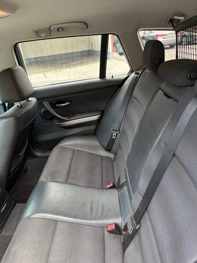 BMW 320, снимка 6 - Автомобили и джипове - 51870459