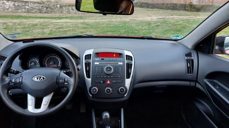 Kia Ceed, снимка 9 - Автомобили и джипове - 52136824
