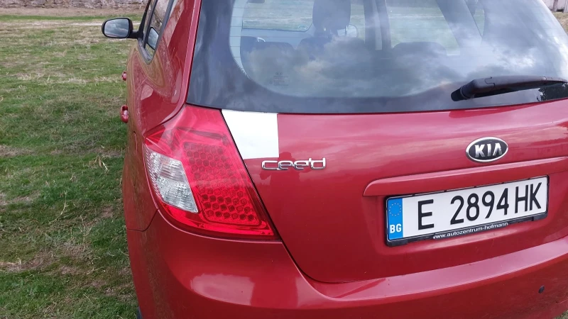 Kia Ceed, снимка 8 - Автомобили и джипове - 52136824