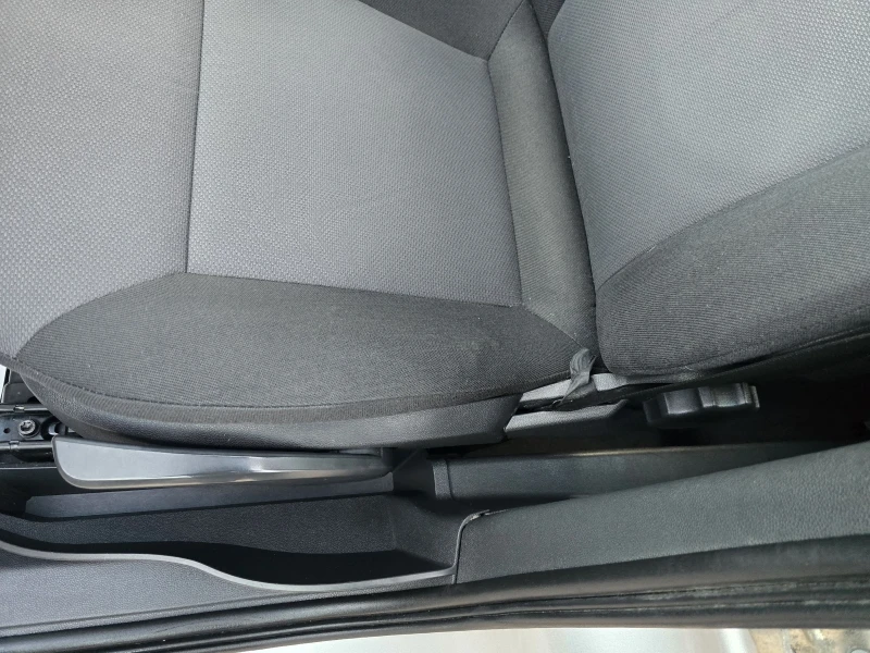 Opel Zafira 1.8i АВТОМАТ 7МЕСТА FACE, снимка 13 - Автомобили и джипове - 52568905