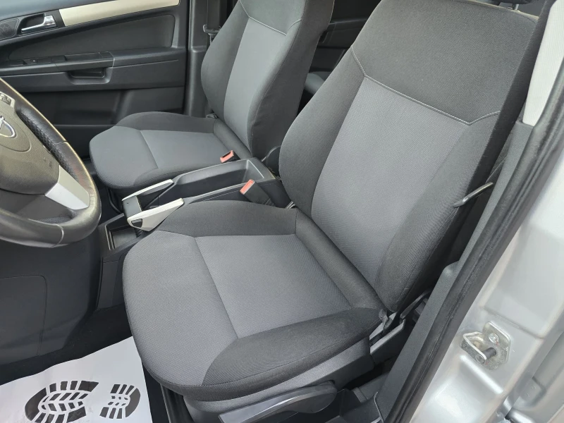 Opel Zafira 1.8i АВТОМАТ 7МЕСТА FACE, снимка 12 - Автомобили и джипове - 52568905