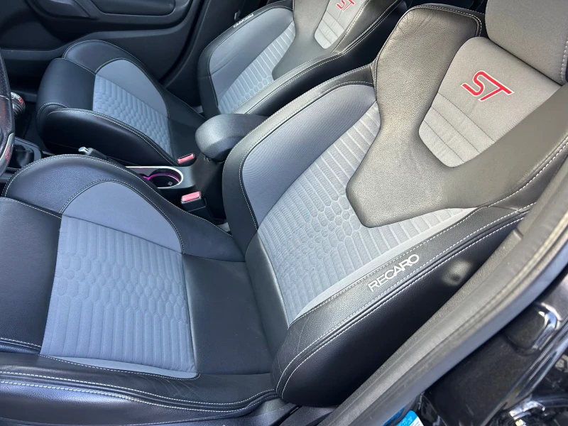 Ford Fiesta 1.6i ST 200 kc, снимка 15 - Автомобили и джипове - 52885181