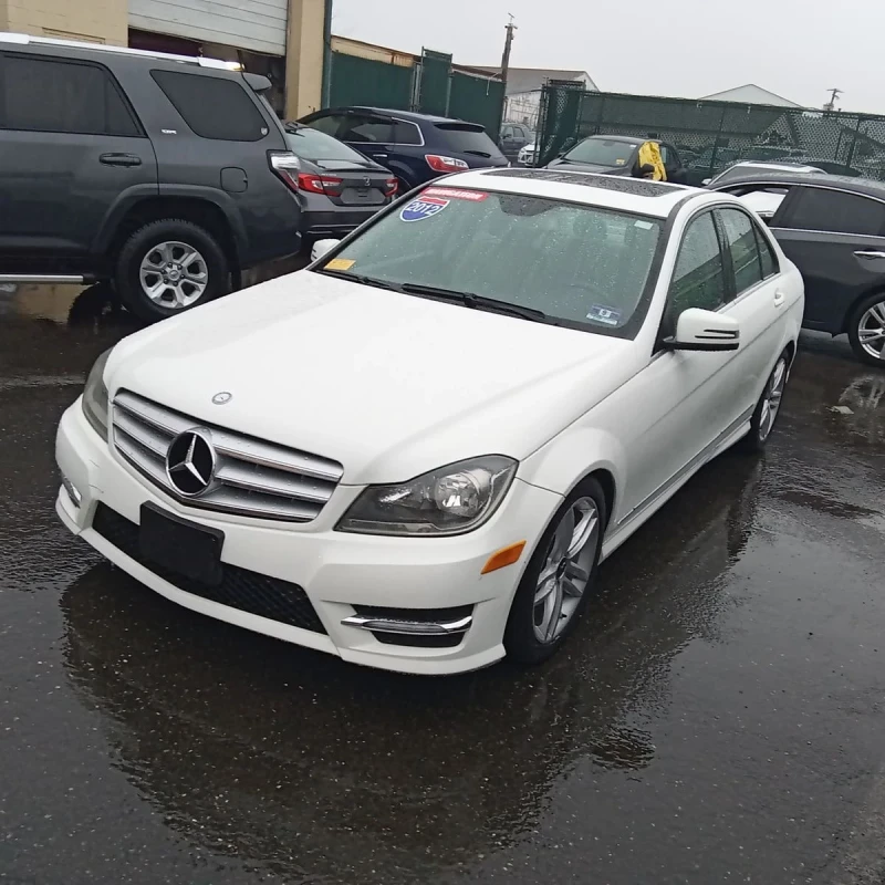 Mercedes-Benz C 300 4MATIC, снимка 2 - Автомобили и джипове - 53074245