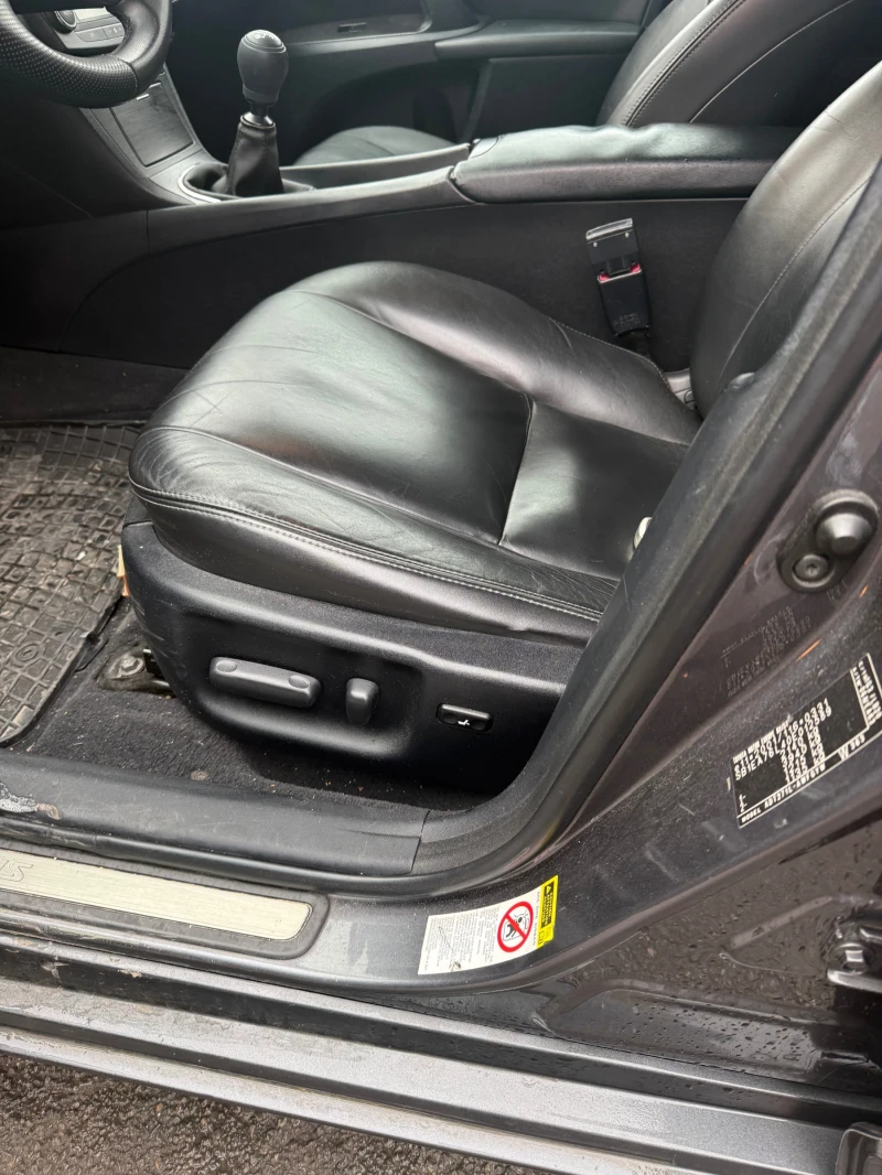 Toyota Avensis 2.2 D4D, снимка 10 - Автомобили и джипове - 53203387