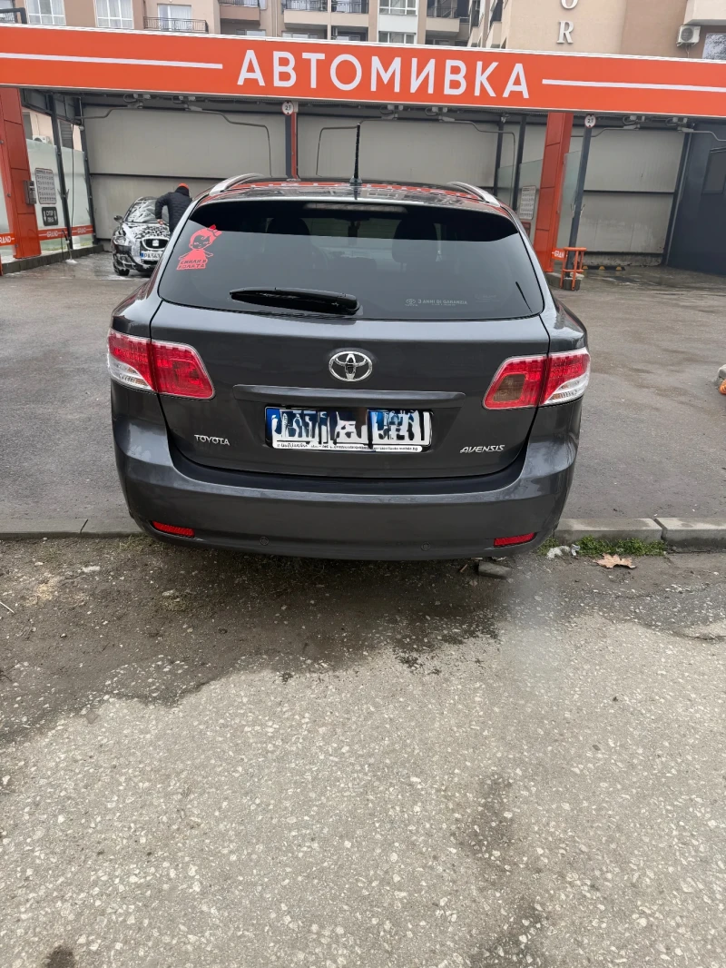 Toyota Avensis 2.2 D4D, снимка 4 - Автомобили и джипове - 53203387