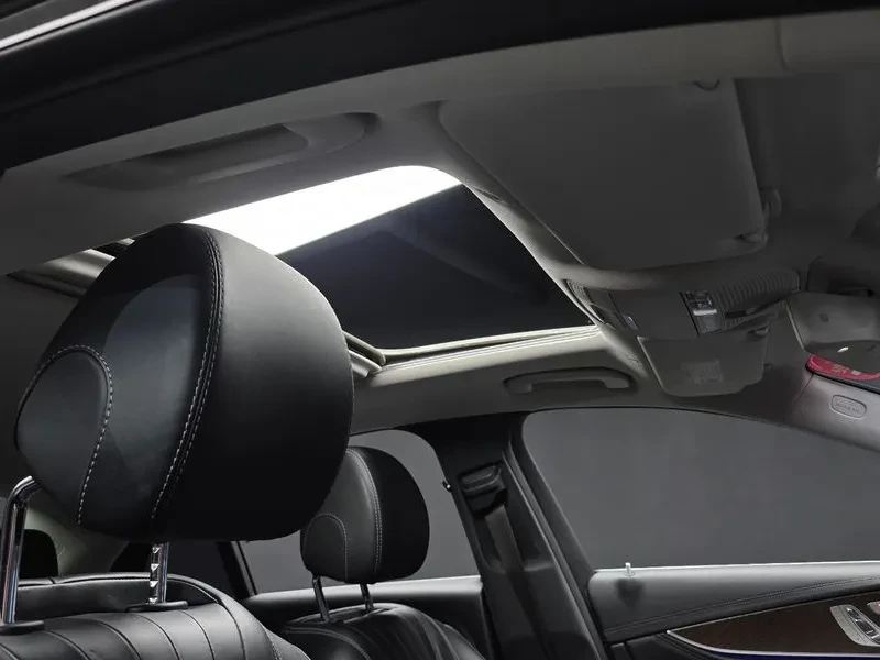 Mercedes-Benz E 220 Exclusive, снимка 17 - Автомобили и джипове - 54830439