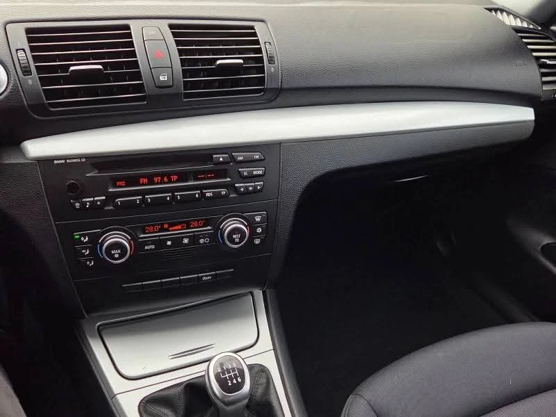 BMW 120 D FACELIFT* КСЕНОН* АВТОПИЛОТ* КЛИМАТРОНИК, снимка 8 - Автомобили и джипове - 56717546