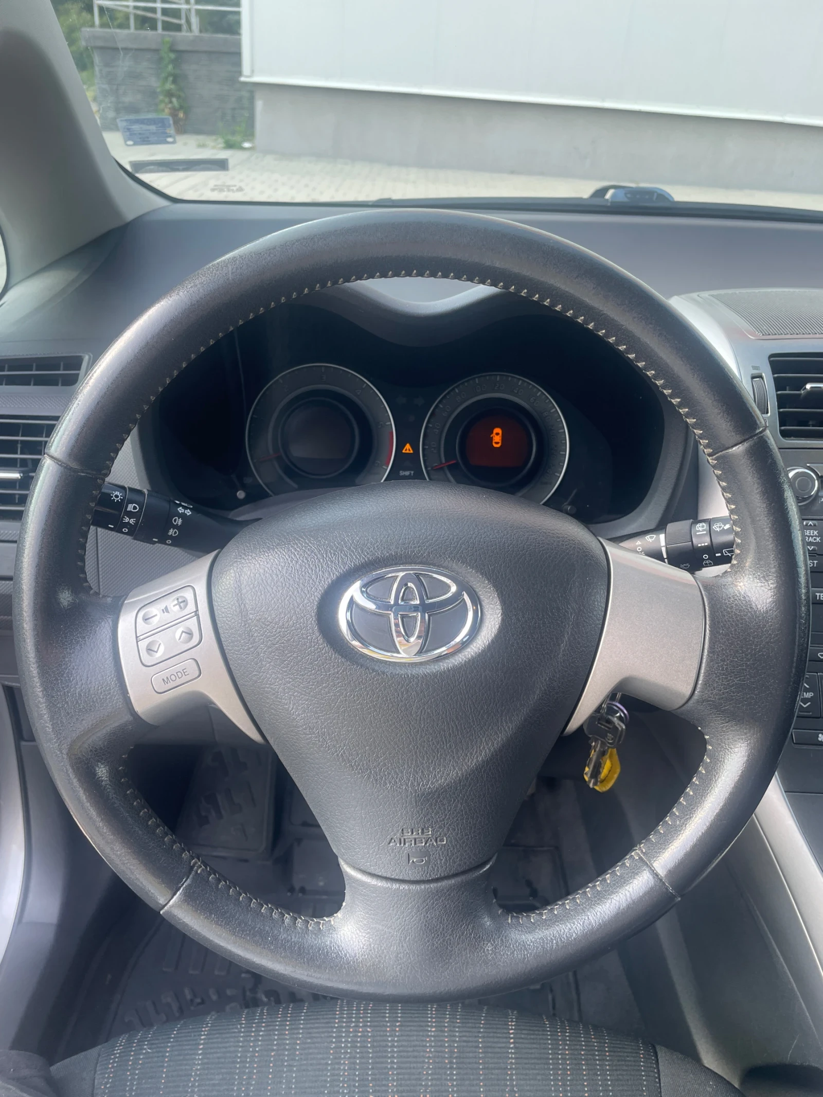 Toyota Auris 1, 4 - изображение 10