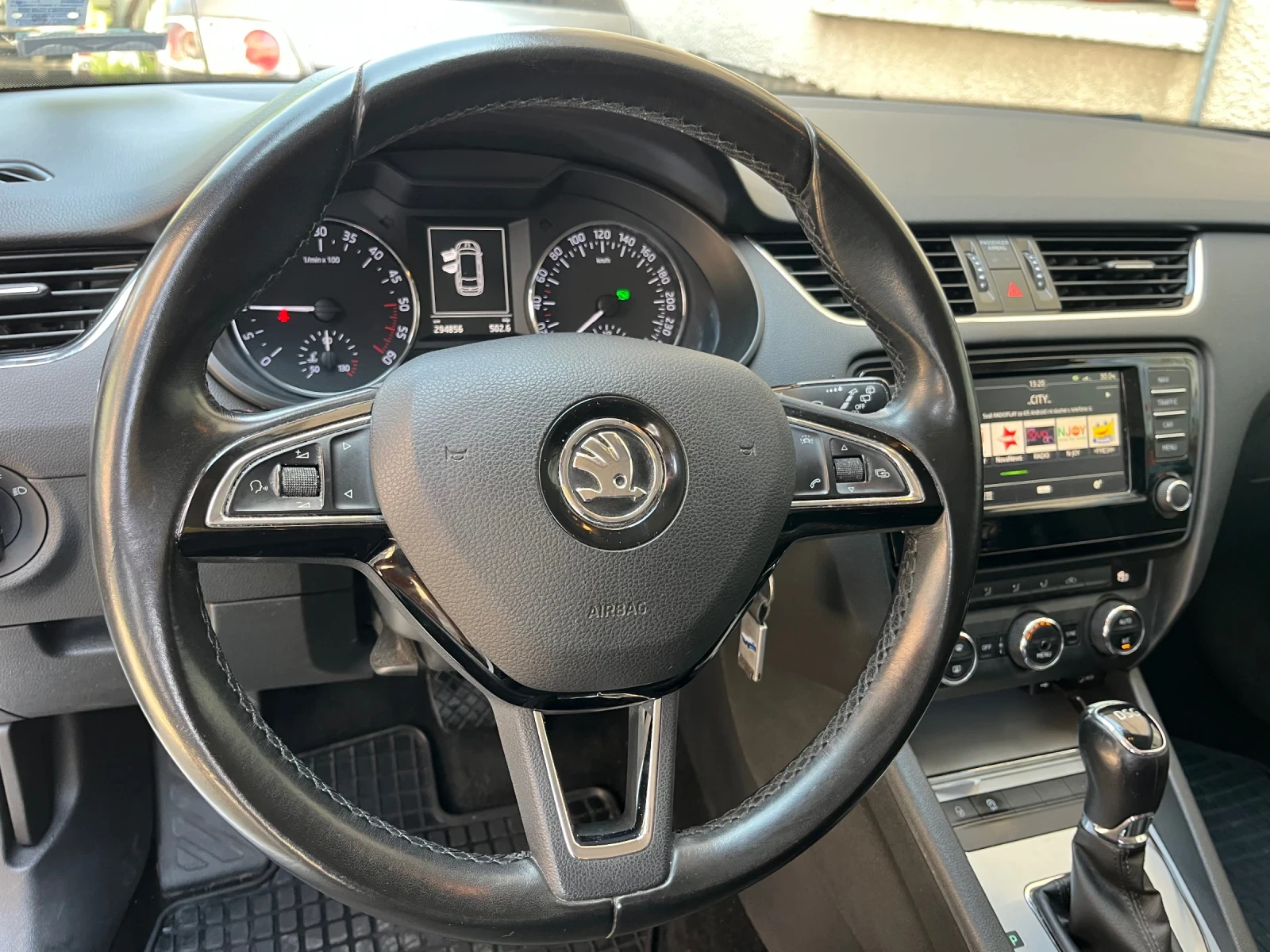 Skoda Octavia 1, 6 TDI Автомат - изображение 8
