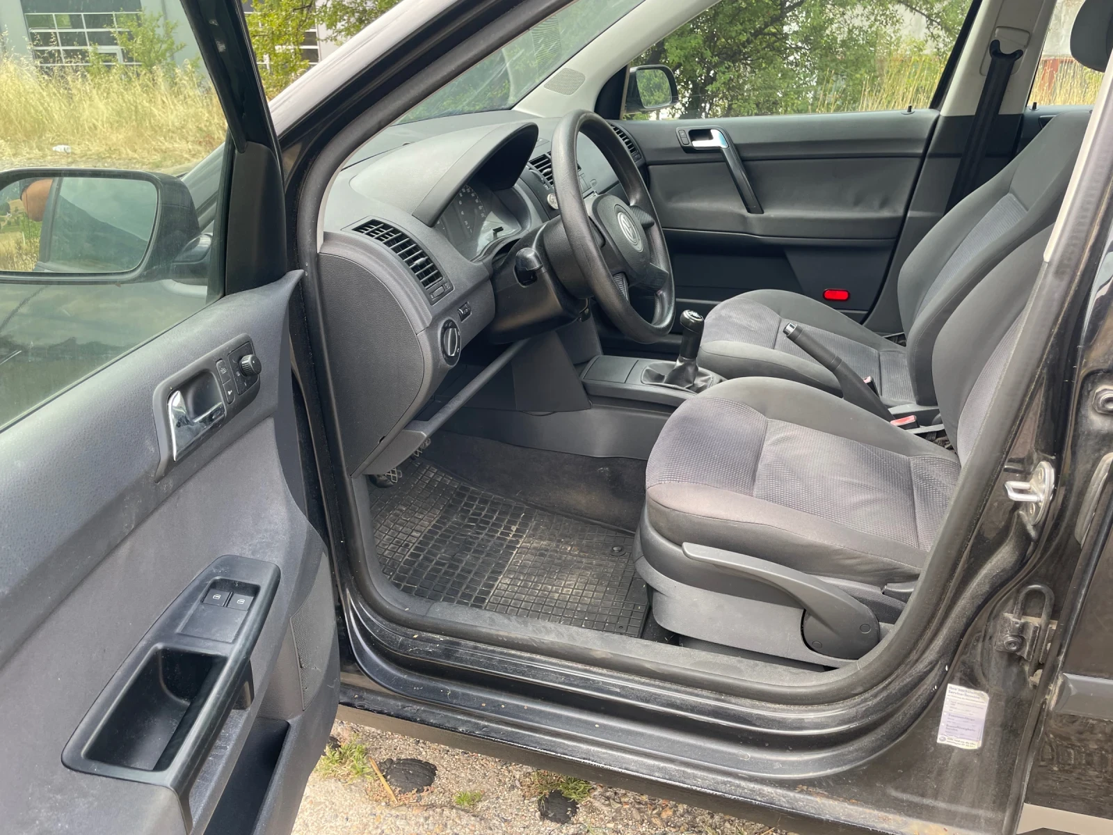 VW Polo 1.2i 63ks KLIMA - изображение 9