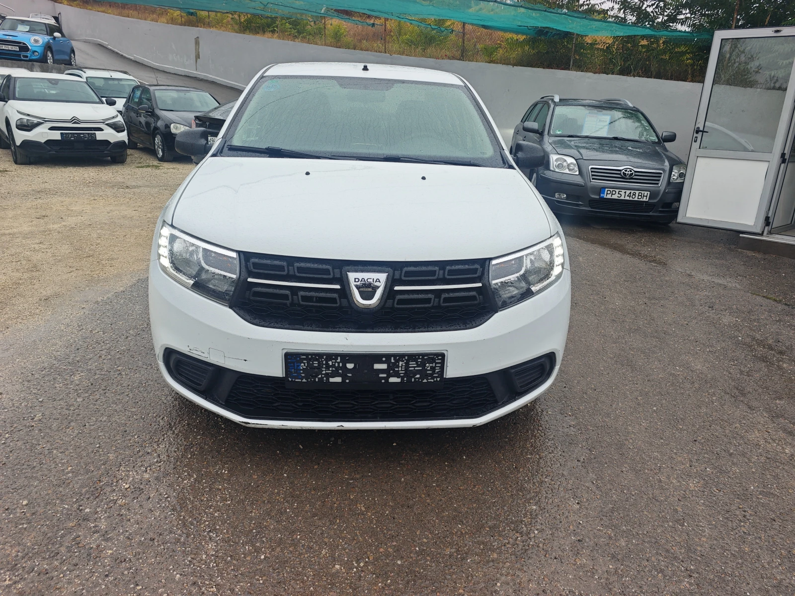 Dacia Logan 1.5dci - 90кс-евро 6 - изображение 3