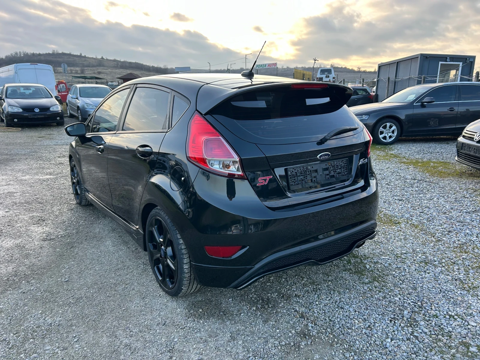 Ford Fiesta 1.6i ST 200 kc - изображение 7